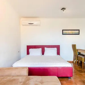Apartment With Beautiful Sea View, Willemstad